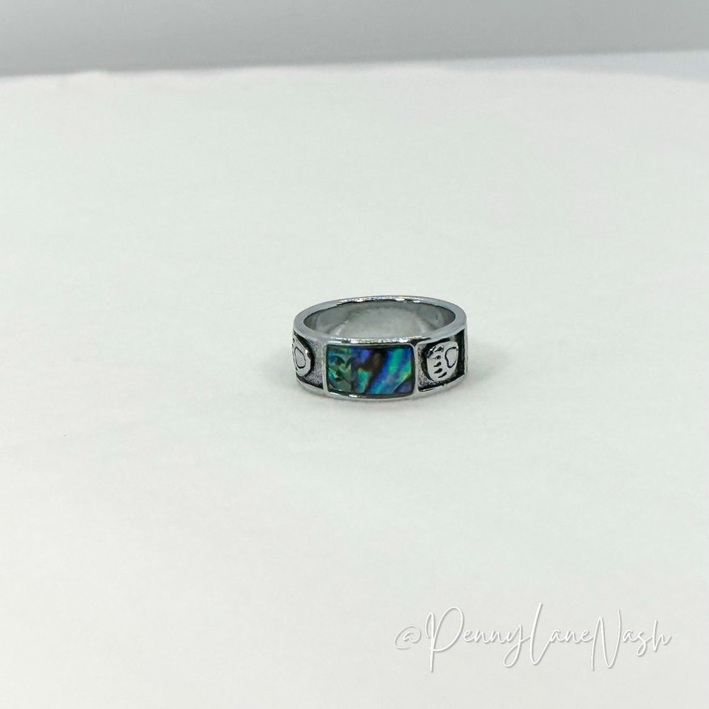 Vintage Irridecent Stone with Bear Paws Ring in Silver Metal - Picture 5 of 6